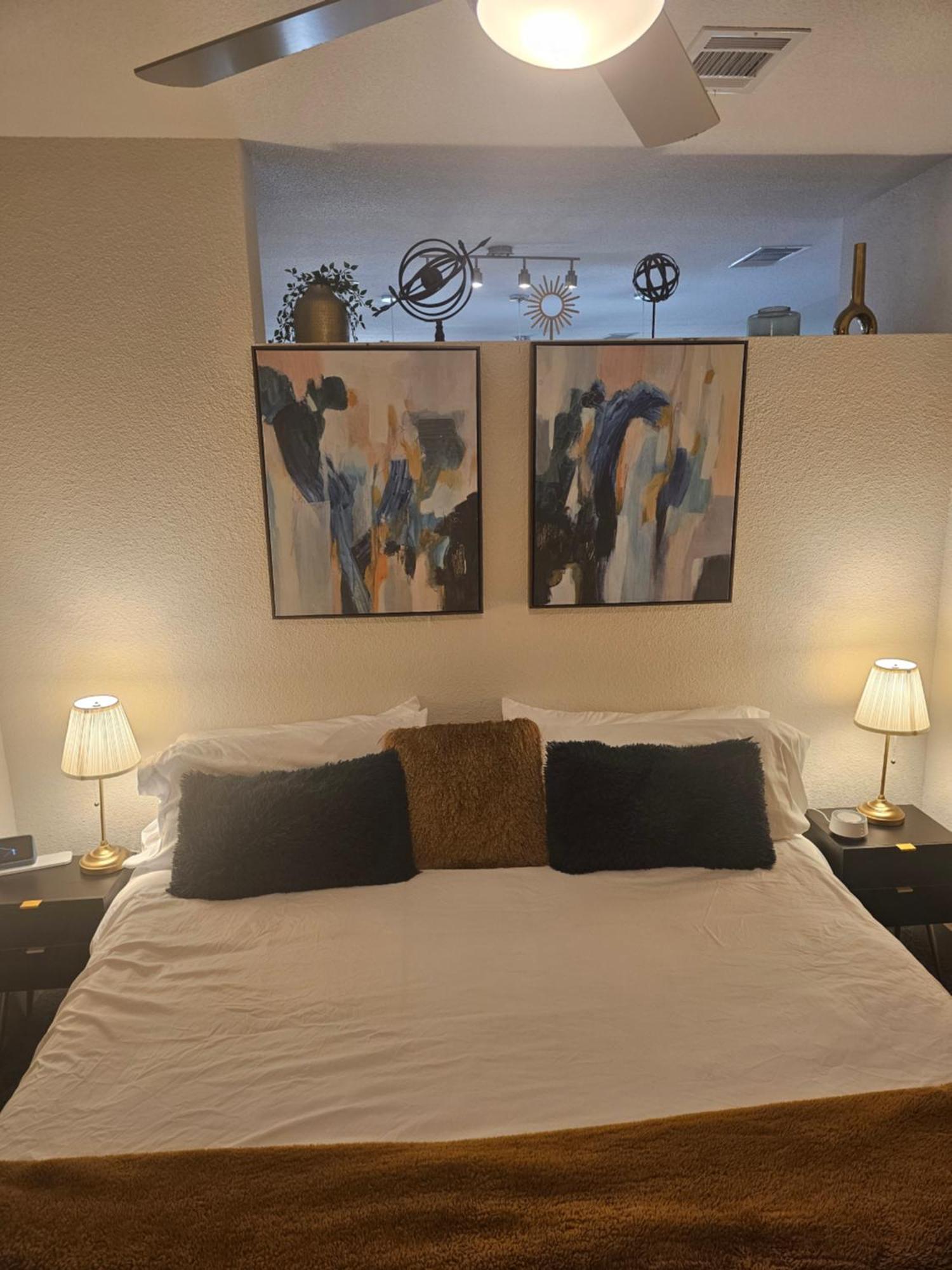Modern Cozy Facing Riverwalk W King Appartement *